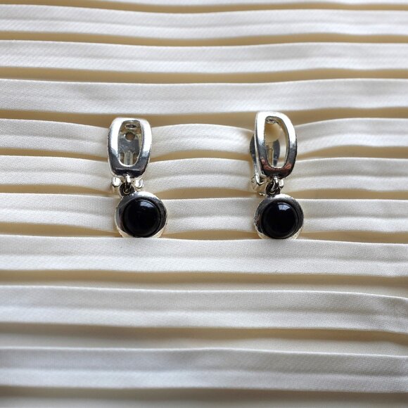Vintage Earrings Silver With Black Stone Vintage Clip On Earrings Retro Earrings - Picture 1 of 1